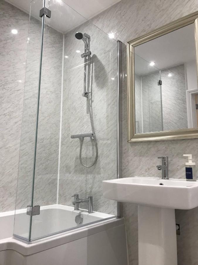 Stylish Modern 3-Bed House Nr Manchester City Ctr Whitefield Kültér fotó