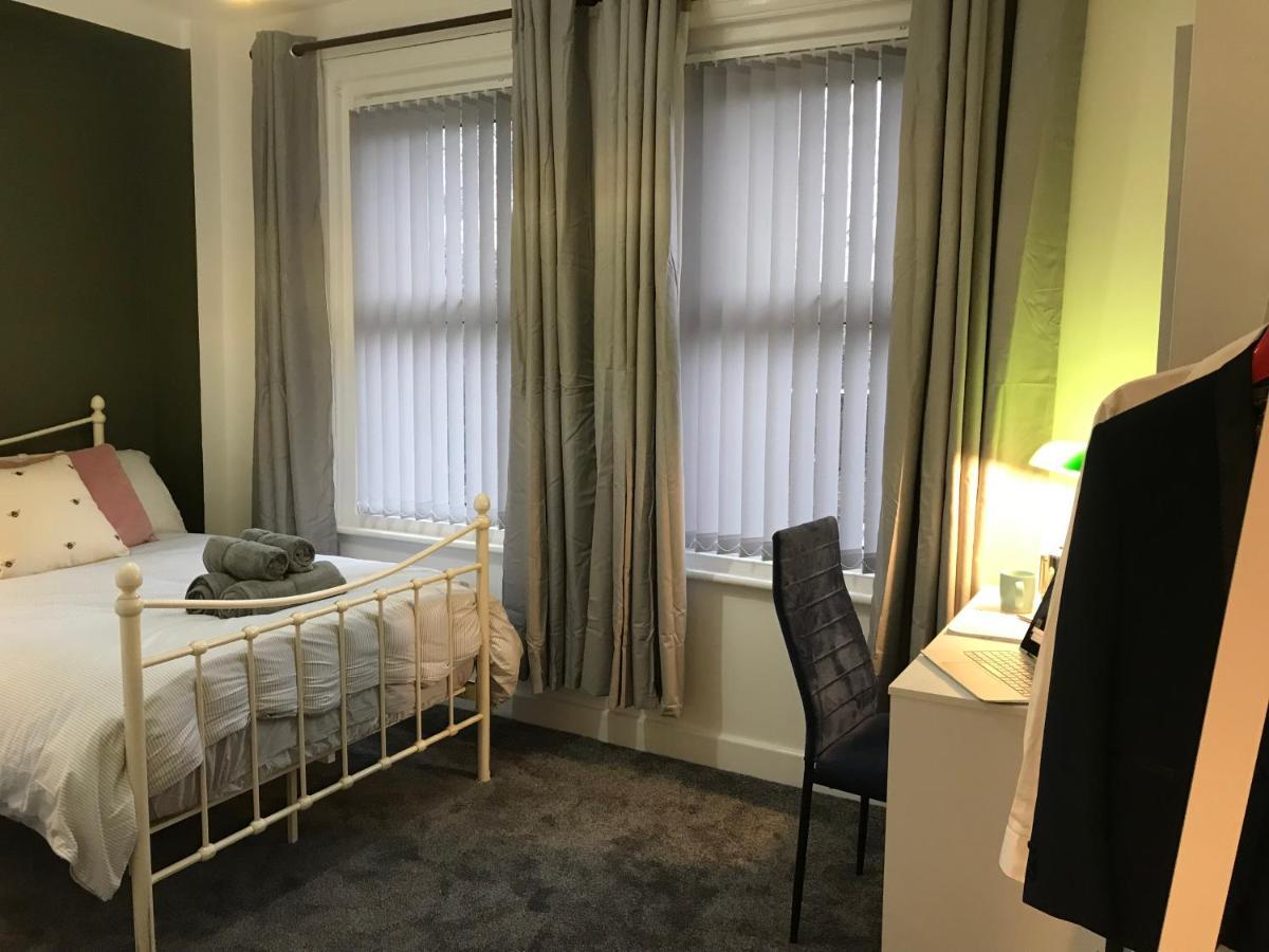 Stylish Modern 3-Bed House Nr Manchester City Ctr Whitefield Kültér fotó