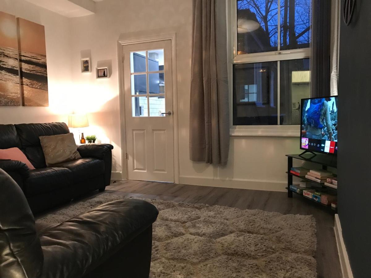 Stylish Modern 3-Bed House Nr Manchester City Ctr Whitefield Kültér fotó